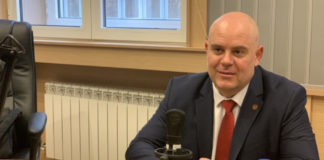 Бизнесмени, които се укриват в чужбина, са заподозрени като поръчители на побоя над Слави Ангелов