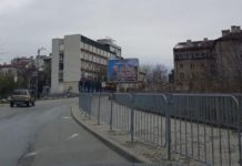 Билбордове с лика на ген. Мутафчийски се появиха в родния му град Дупница