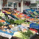 Доматите с 28% по-скъпи спрямо година по-рано, краставиците – с 43 на сто, поевтинели са картофи, зеле, лук