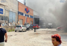 Голям пожар избухна в Пловдив, общината предупреди хората да не излизат