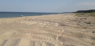 Увредени са дюни на централния плаж в Ахтопол, установи проверка