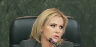 Бившата румънска министърка е задържана за 72 часа от прокурор, превежда се европейската заповед за арест