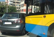 Верижна катастрофа между тролей и 6 коли в София