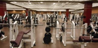 Отварят и фитнес залите