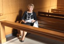 Емилия Масларова осъди прокуратурата за над 70 000 лева