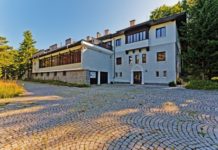 Прокуратурата нареди на ДНСК да провери строежа на вилата на Васил Божков на Витоша