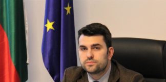 ГЕРБ поиска оставката на „инфантилния“ Иво Христов