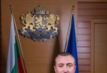 Атанас Добрев е зам.-министърът на земеделието, заразен с китайския вирус