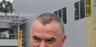 Бобоков за снимката със списъка с бизнесмени и милиони: Взех ги от книгата „Най-богатите българи“, водех си бележки