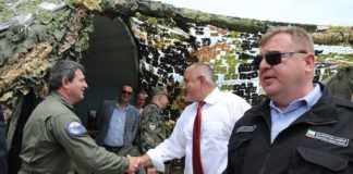 Борисов: Заплатите на военните ще бъдат увеличени въпреки кризата