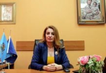 Скандалната шефка на столичните гробища отново е на работа