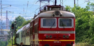 Пламна влакът София – Бургас, евакуираха 30 пътници