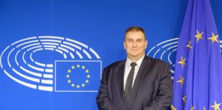 Евродепутатът от ГЕРБ Емил Радев: Защо цял месец е крита информацията за манипулираните снимки на „кюлчета“ и „пачки“?