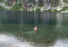 Турист се изкъпа в езерото Бъбрека