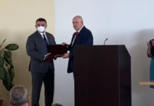 Гешев награди Младен Маринов с отличие „Служебна благодарност“