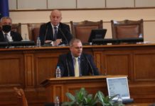 Искрен Веселинов: Олигархията се възползва от възмущението на гражданите