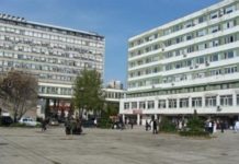 Пациент с дихателна недостатъчност скочи гол от 3-ия етаж на бургаската болница и избяга