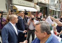 Посрещнаха Радев в Пловдив с викове „Оставка” и „Мутра“ (ВИДЕО)