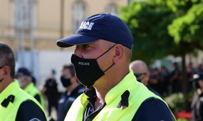 articles__c73fc999f0b116172b212444bf15a384