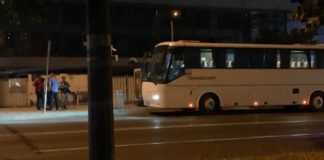 БСП събира с автобуси хора, води ги в София на протест