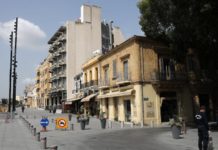 Кипър затвори границите си за български туристи