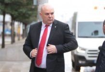 За „радост“ на управляващите Гешев остава главен прокурор