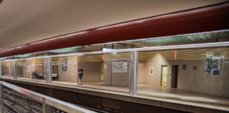 14-годишен заплаши с бокс и ограби две момчета на метростанция в София