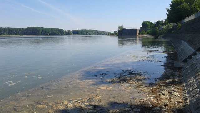 Нивото на река Дунав при Русе вчера и днес е