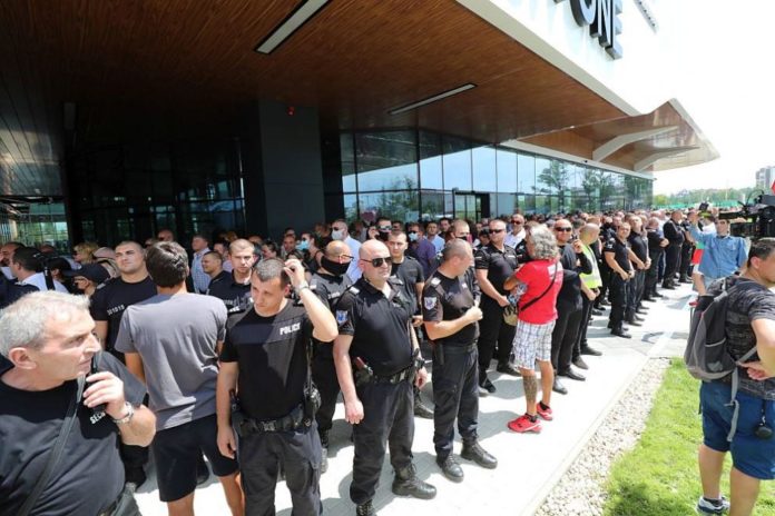 991-ratio-protestirashti-sofiia-teh-park