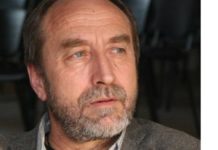 Известен пловдивски лекар арестуван за афера с фалшиви болнични