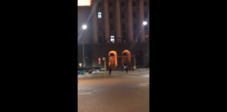 Кой вика „оставка“ на площада? /видео/