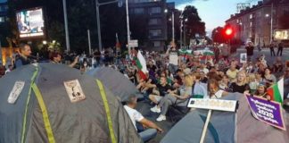 Полицията разтури новата блокада в София, трима бяха задържани