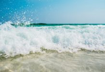 Издирват тялото на 18-годишен, удавил се край плаж Аркутино