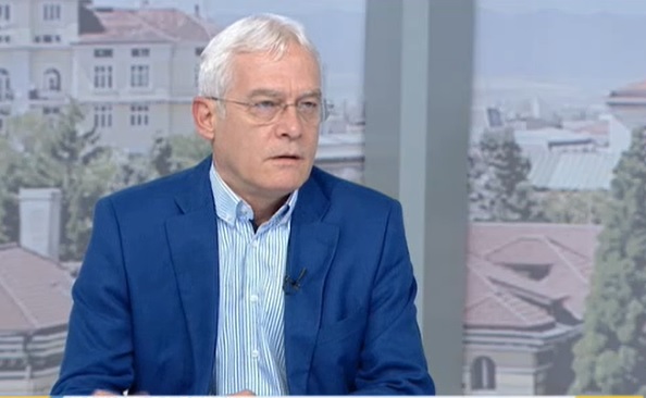 Депутатите свалиха проф. Петко Салчев от поста управител на здравната