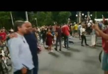 Това няма да се хареса на онези, които палиха слама, возиха се на лодки, мятаха риба, гърмяха пиратки и се облизваха пред кесията на Черепа