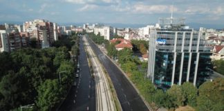 Жителите край бул. „България“ в София излязоха на протест срещу гонките и шума