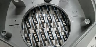 240 000 цигари и 42 кг тютюн, укрити в бойлери и маскирани като тонер касети, задържаха митничари