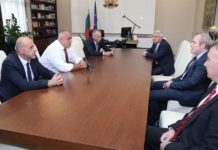 Вдигат заплатите на университетските преподаватели през 2021 г.