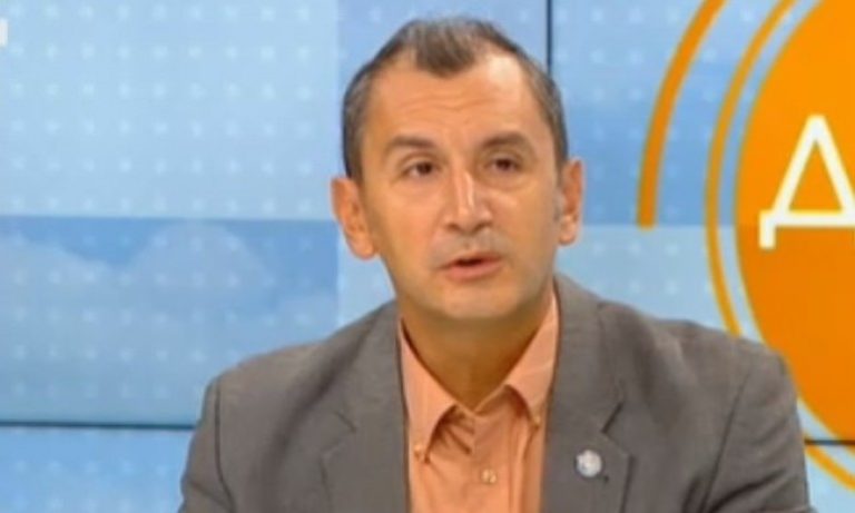 Доц. Околийски: Пандемията ще свърши до края на 2022 г., но не и в България