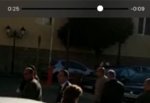 Викове „Оставка“ и освирквания посрещнаха Радев в Трявна (ВИДЕО)