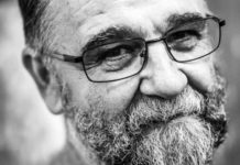 Протестиращите окончателно се провалиха и морално, и интелектуално с окупирането на парламента