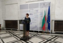 ГЕРБ: Време е шоуто да приключи, на политическата сцена скечове няма