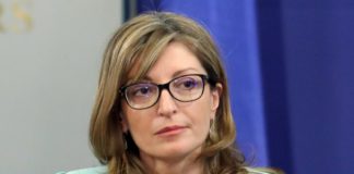 Захариева не е превишавала квотата за назначения на служители извън МВнР за ръководители на дипломатически представителства