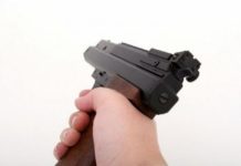 Жена заплаши с пистолет бременна в тролей във Враца