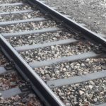 Бързият влак Кюстендил – София дерайлира заради паднали на релсите скали