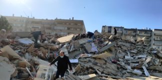 Най-малко 4 жертви и 120 ранени след труса до Измир