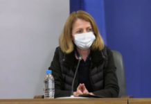 Фандъкова готова да се ваксинира, мъжът й – също