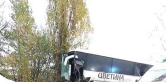 Трета жертва на ужасния сблъсък между автобус и джип в Ботевградско