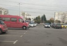 На пазар със служебната патрулка