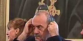 Пак изгониха от пленарната зала депутата Павел Шопов, защото е без маска